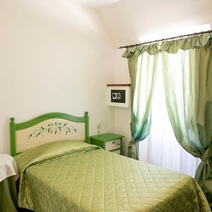 Camera con letto king size